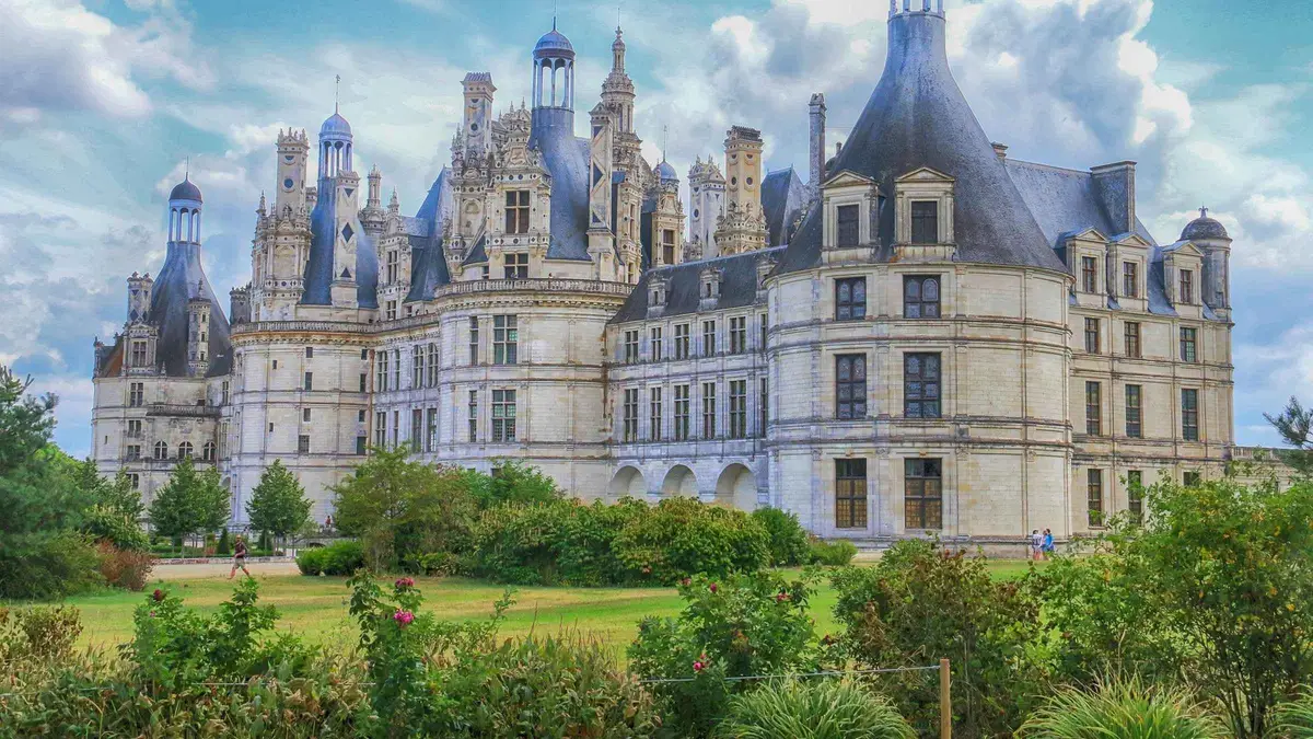 Chenonceau gallery over the River Cher on a small-group Loire Valley castle tour from Tours and Amboise